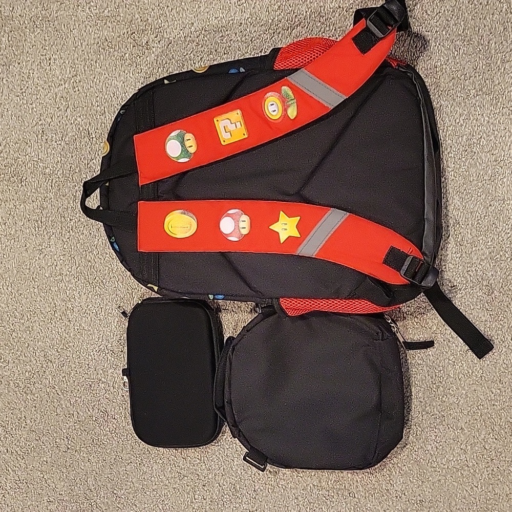 Super Mario backpack 3pc set - Picture 2 of 6